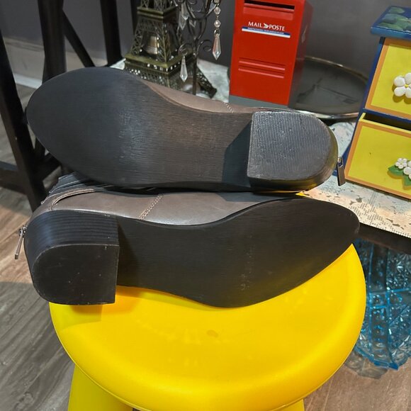 JustFab Gray Ankle Boots - Picture 6 of 7